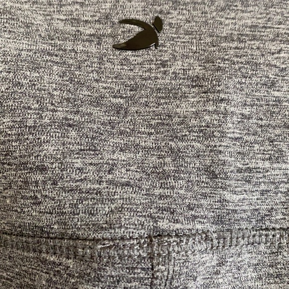 EUC size M Glyder Grey super soft leggings! - Picture 3 of 6